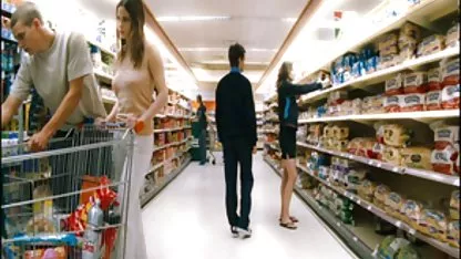 Saya Tia 18 menjilat es krim rusak 7min XXX indo bokep sex